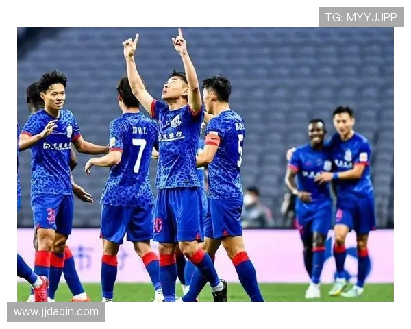 北京国安与上海申花激战正酣 双方全力争夺中超关键三分